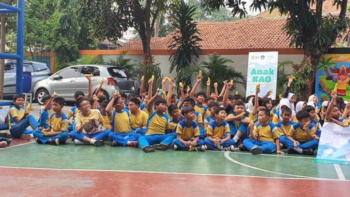 Edukasi cocomesh dalam kampanye lingkungan sekolah