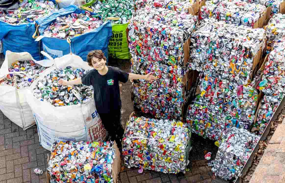 Pelajari cara menentukan kapasitas ideal usaha cacah plastik berdasarkan pasokan bahan, kemampuan mesin, biaya, dan permintaan pembeli.